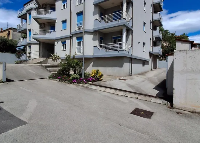 Benedetta * פולה