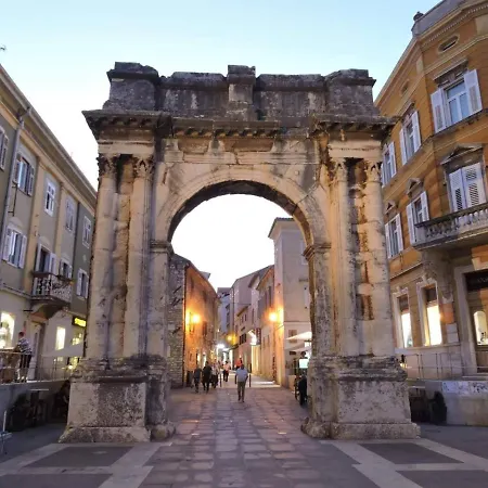 Benedetta *